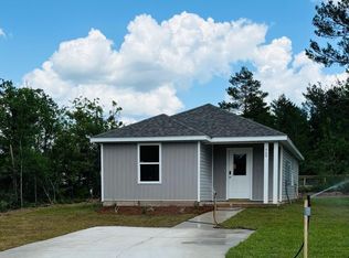 960 Girl Scout Rd, Defuniak Springs, FL 32433