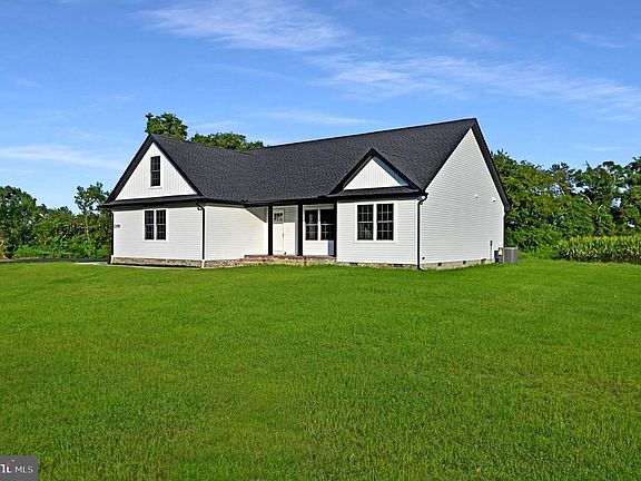 4th image of 23180 Slaughter Neck Rd
