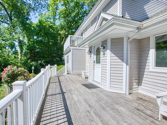 2nd image of 25 Weston Hill Rd