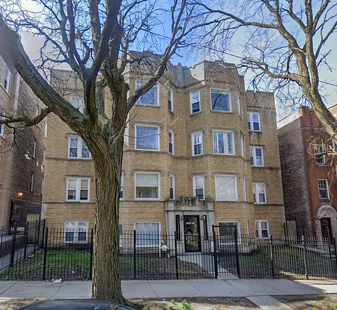 2045 W Arthur Ave — Photo 1