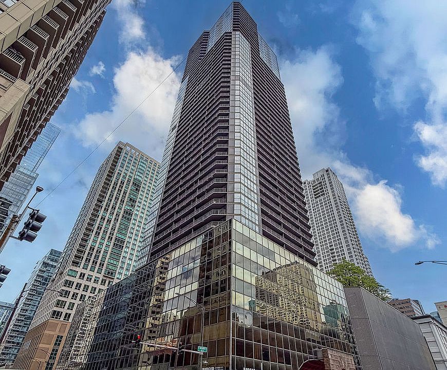 1st image of 10 E Ontario St APT 4903