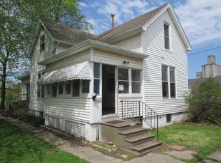 204 S Washington St, Tuscola, IL 61953