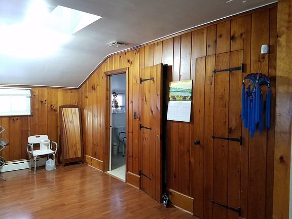 2nd image of 8-10 Courtland Pl