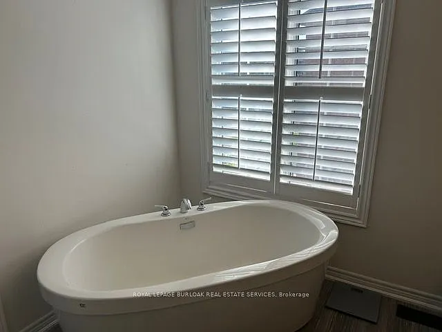 57 Macbean Cres — Photo 18