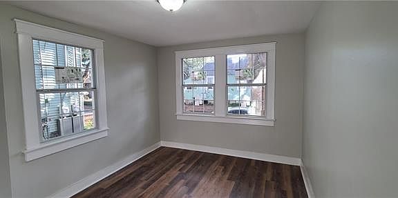 4th image of 7537 Willow St
