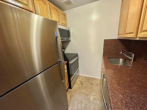 2nd image of 122 E 13th St APT 3B