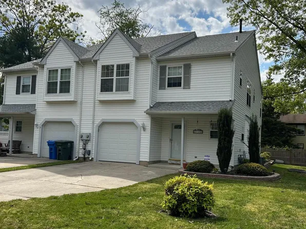 72 Meadows Dr, Glassboro, NJ 08028