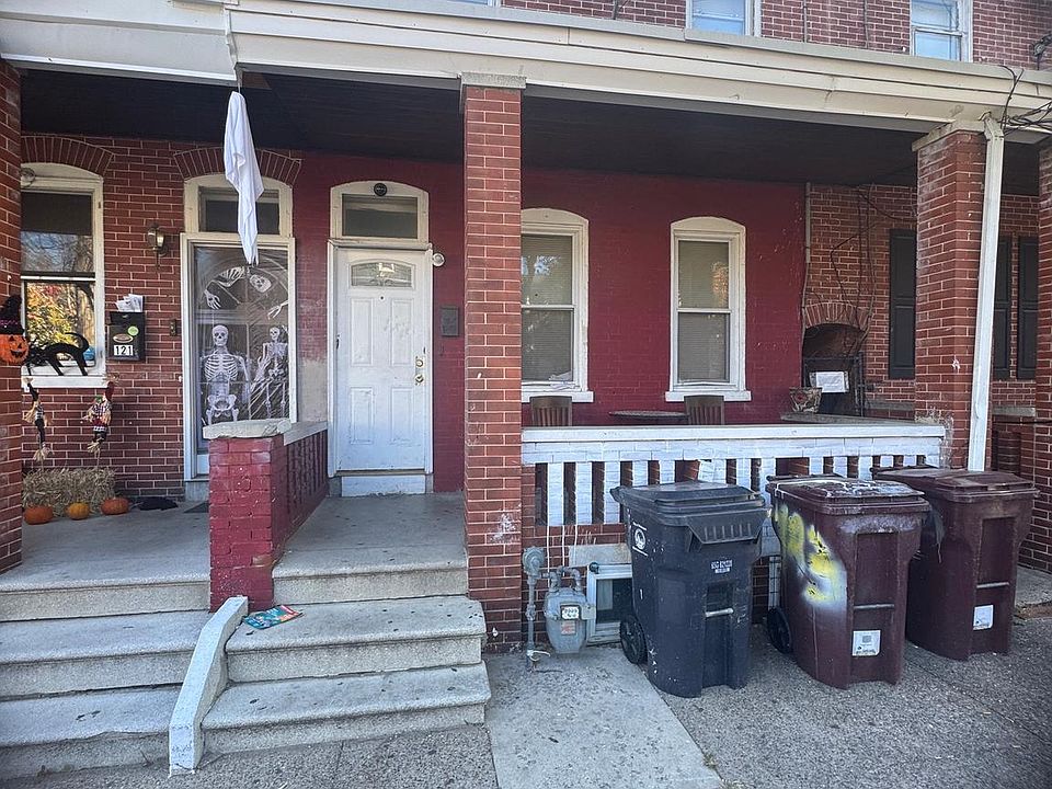 2nd image of 123 Stroud St
