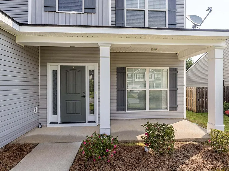 512 Cranberry Cir — Photo 2