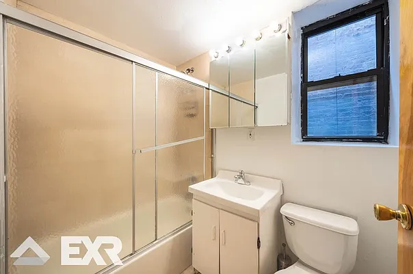 Rented by EXR | media 17