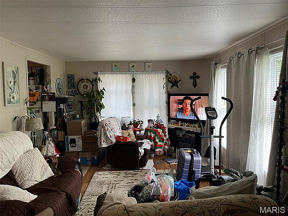 2nd image of 310-312 316 Beckville Rd