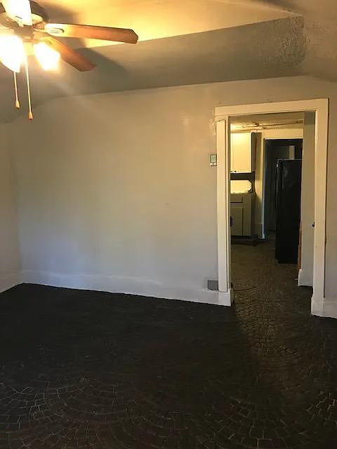 Studio, 500 sqft, $825 — Photo 3