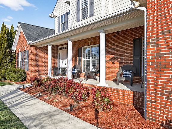 5th image of 314 New Heritage Dr