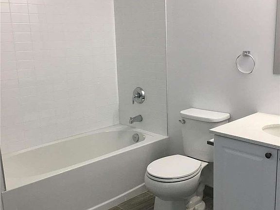 5th image of 7711 Green Vista Gate #505