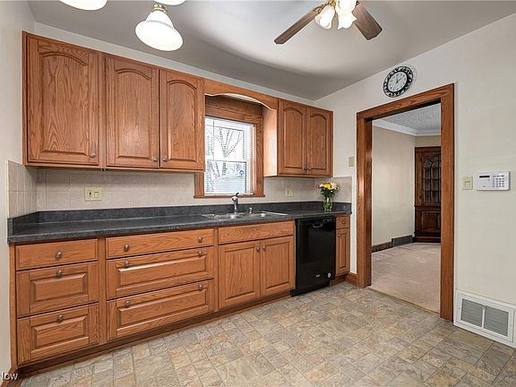 3rd image of 5501 Delora Ave