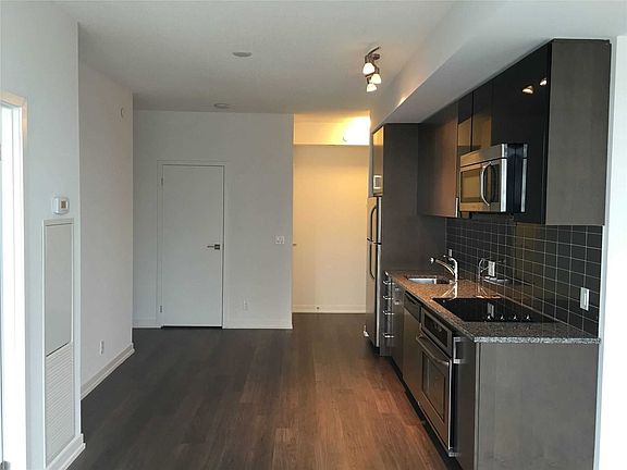 3rd image of 98 Lillian St #1016