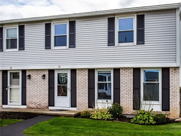 22 Springwood Dr, Webster, NY 14580