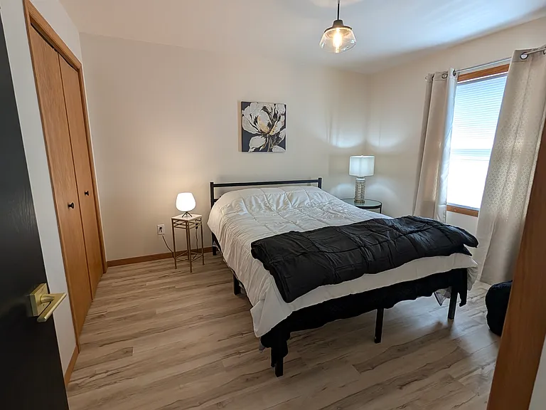 106 W Rose Eld Rd — Photo 7