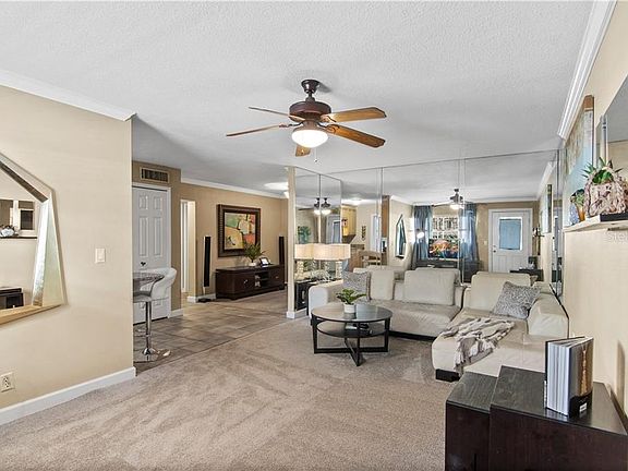 3rd image of 320 Lakeview St APT 123