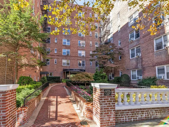 67-12 Yellowstone Blvd APT B15, Forest Hills, NY 11375