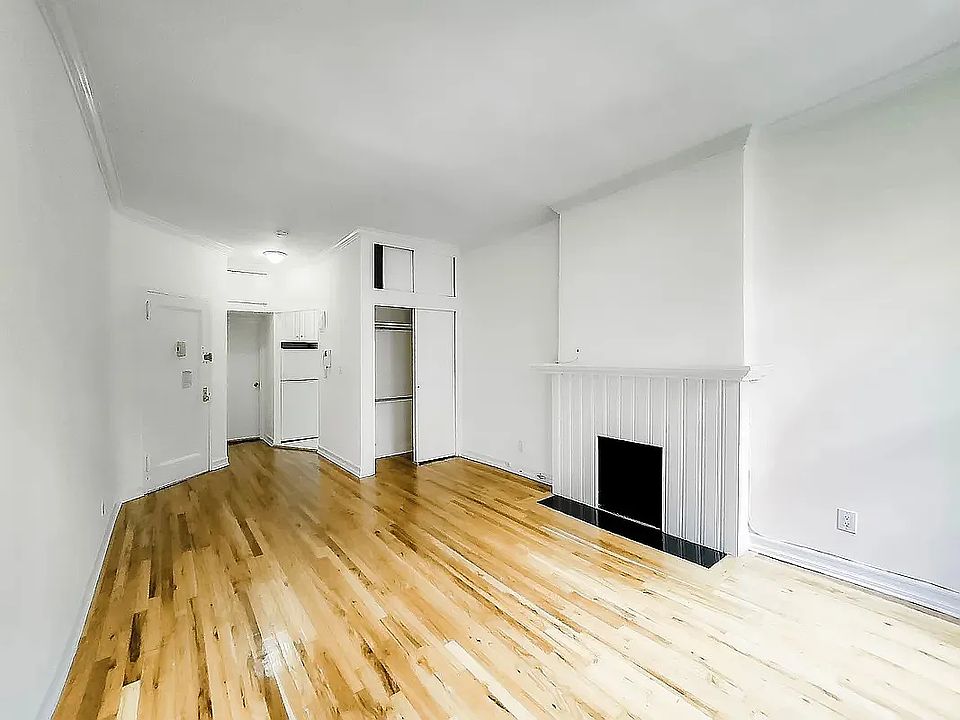 2nd image of 426 E 81st St APT 1B