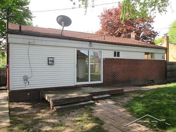 4th image of 4794 Buckthorne Dr