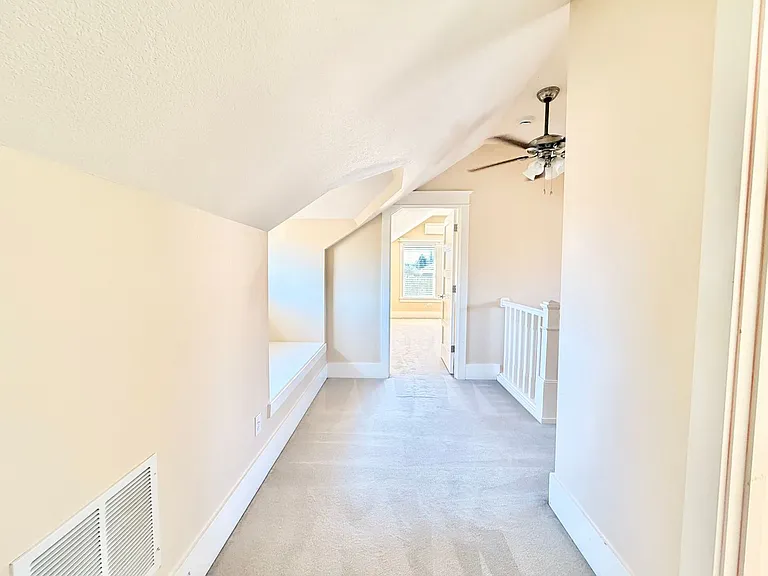 5319 NE 16th Ave — Photo 24