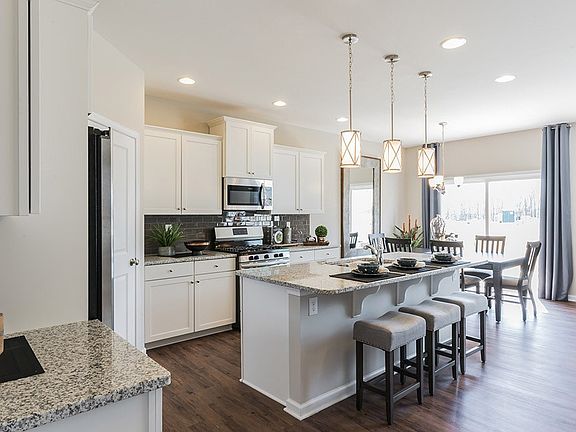 4th image of 8849 Farthing Dr