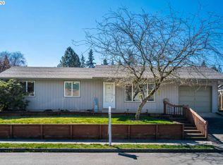 39770 Davis St, Sandy, OR 97055