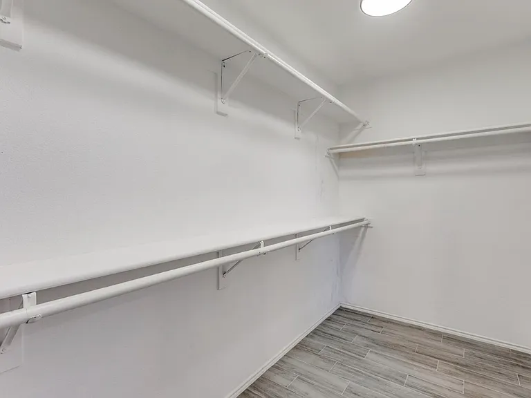 10610 Lansdowne Ln — Photo 16