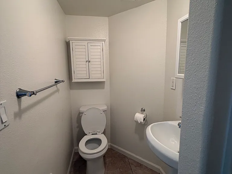 1606 Gramercy Ave #208 — Photo 7