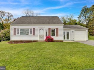 1088 W Leesport Rd, Leesport, PA 19533