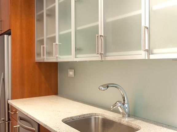 3rd image of 30 Park Ave APT 07M