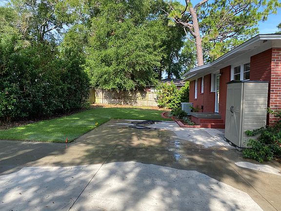 3rd image of 1775 E Maura St