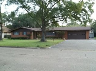 3037 Lay Ave, Groves, TX 77619