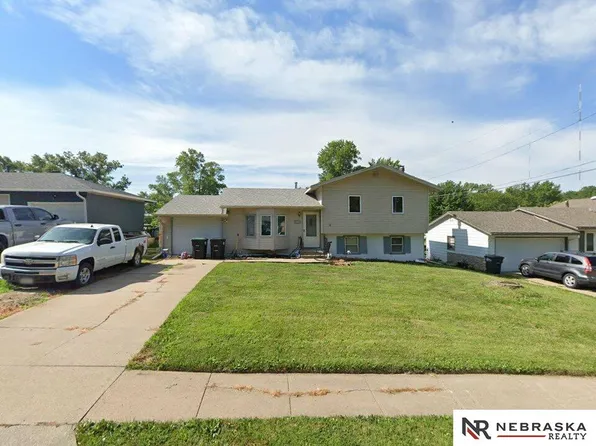 6735 Kansas Ave, Omaha, NE 68104