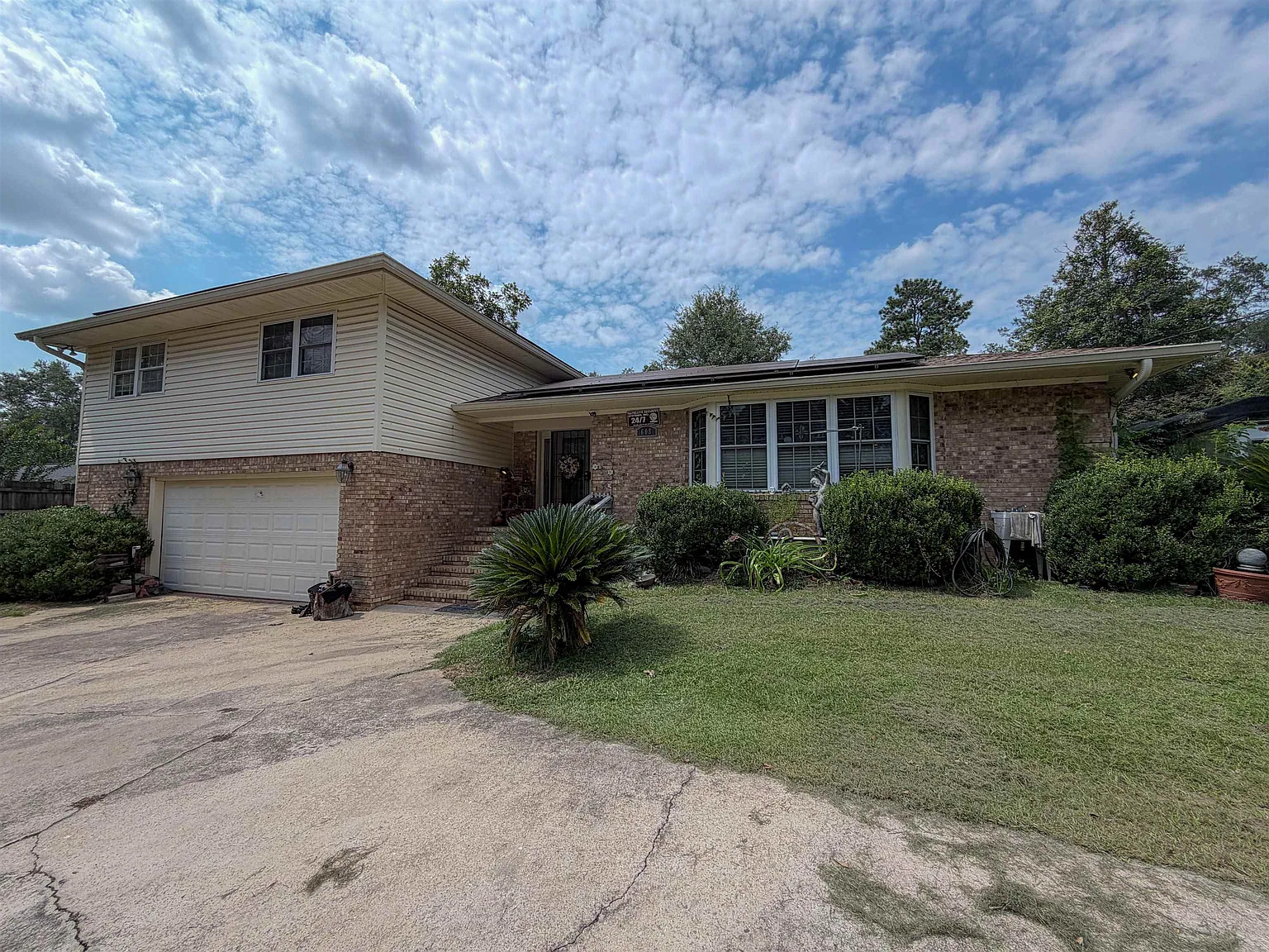 2 bed, 900 sqft, $1,100 — Photo 1