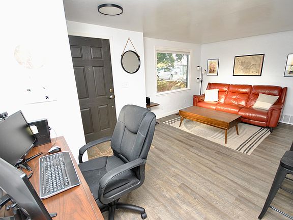 4th image of 2812 E Providence Ave
