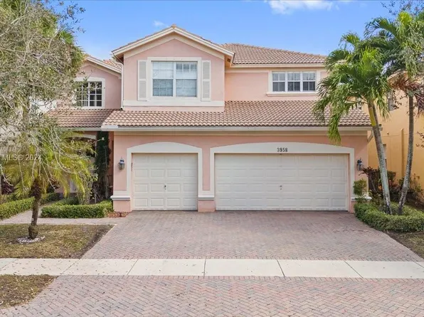 3958 W Whitewater Ave, Weston, FL 33332