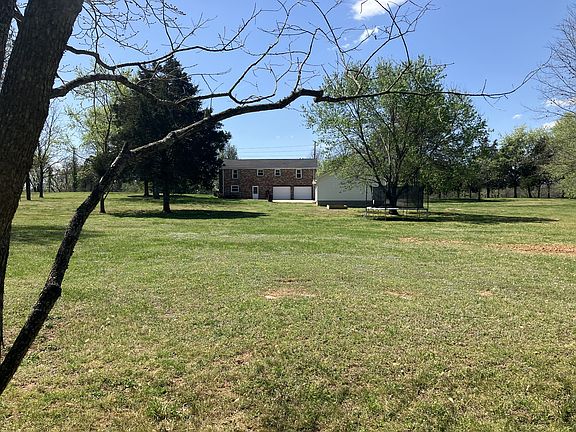 3rd image of 289 Vesta Rd