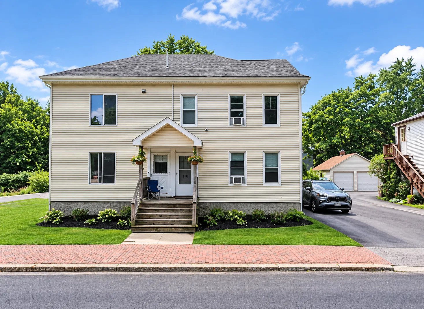 141 Beach St — Photo 1