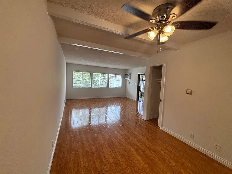 1147 San Rafael Ave — Photo 11