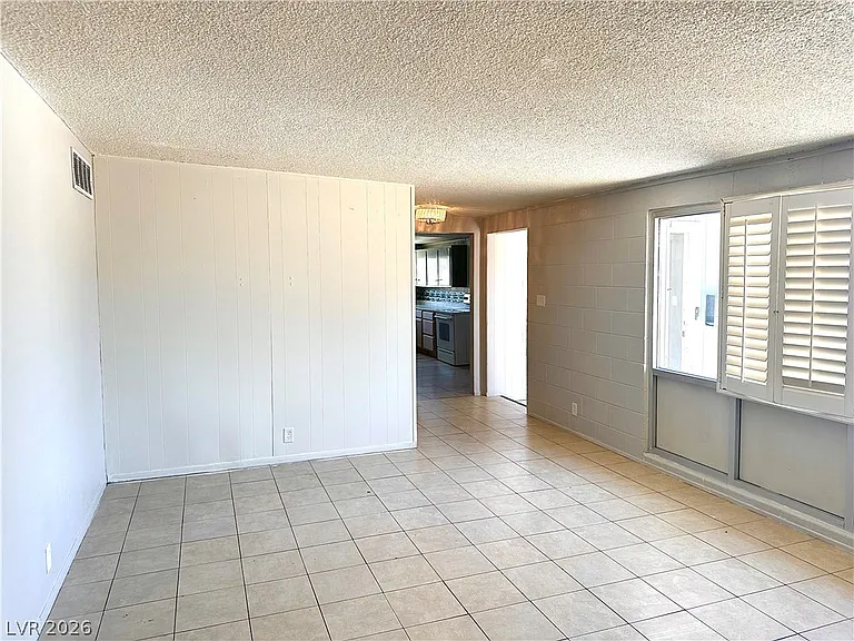 4521 Pacyna St — Photo 4