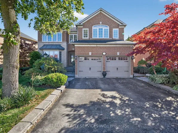 124 Royal Valley Dr, Caledon, ON L7C 1A5