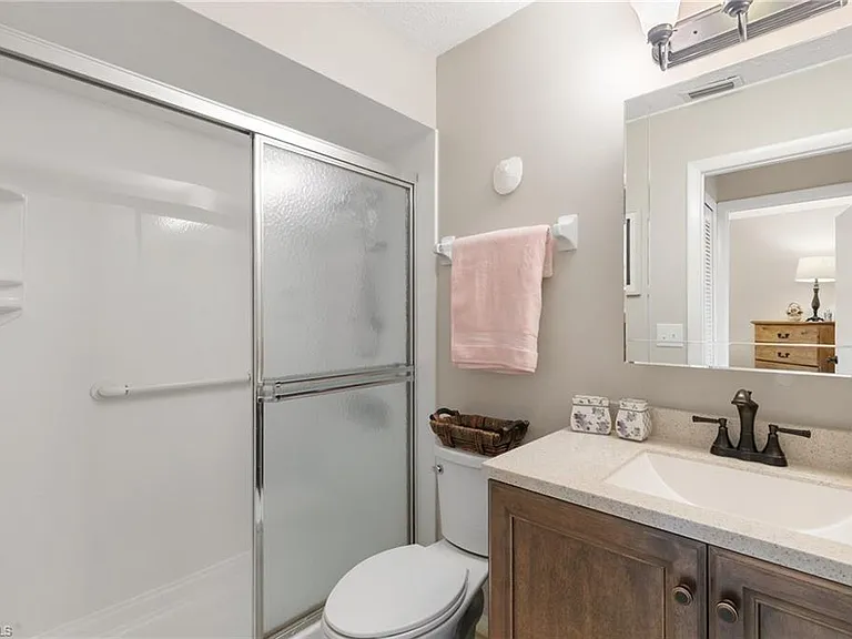 3830 SE 12th Ave — Photo 44