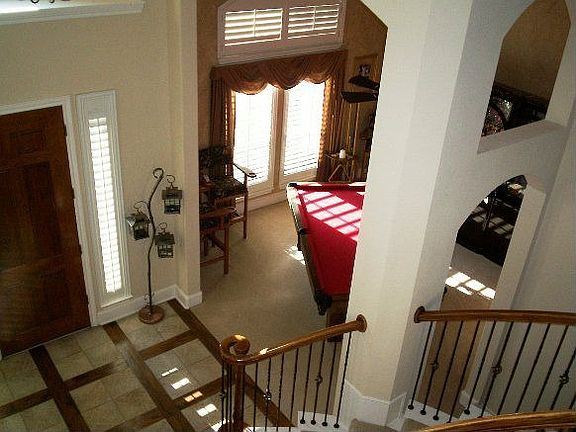 Gorgeous entry hall