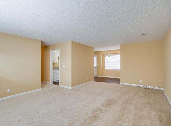 3rd image of 205 Davis Park Dr