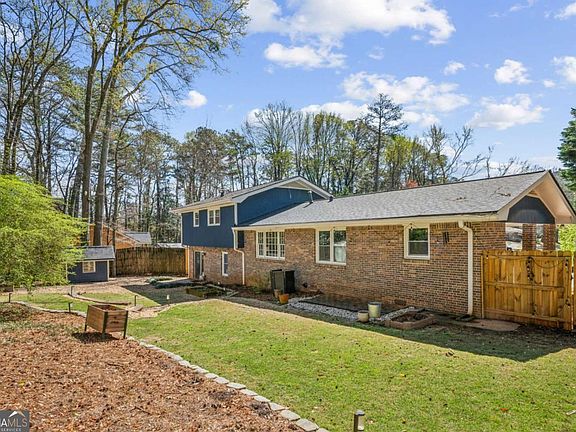 2nd image of 3316 Trent Ct