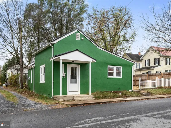 715 Buxton St, Martinsburg, WV 25401