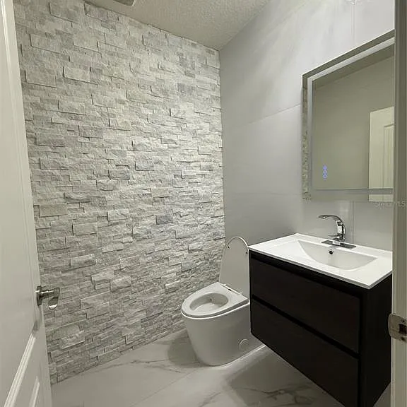 1562 Carbondale Row — Photo 5